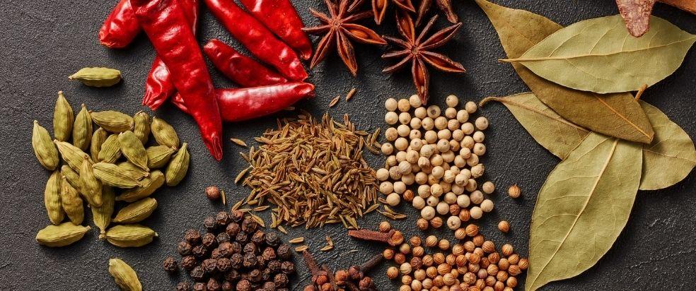 Fragrance family - geurfamilie - kruidig - spicy