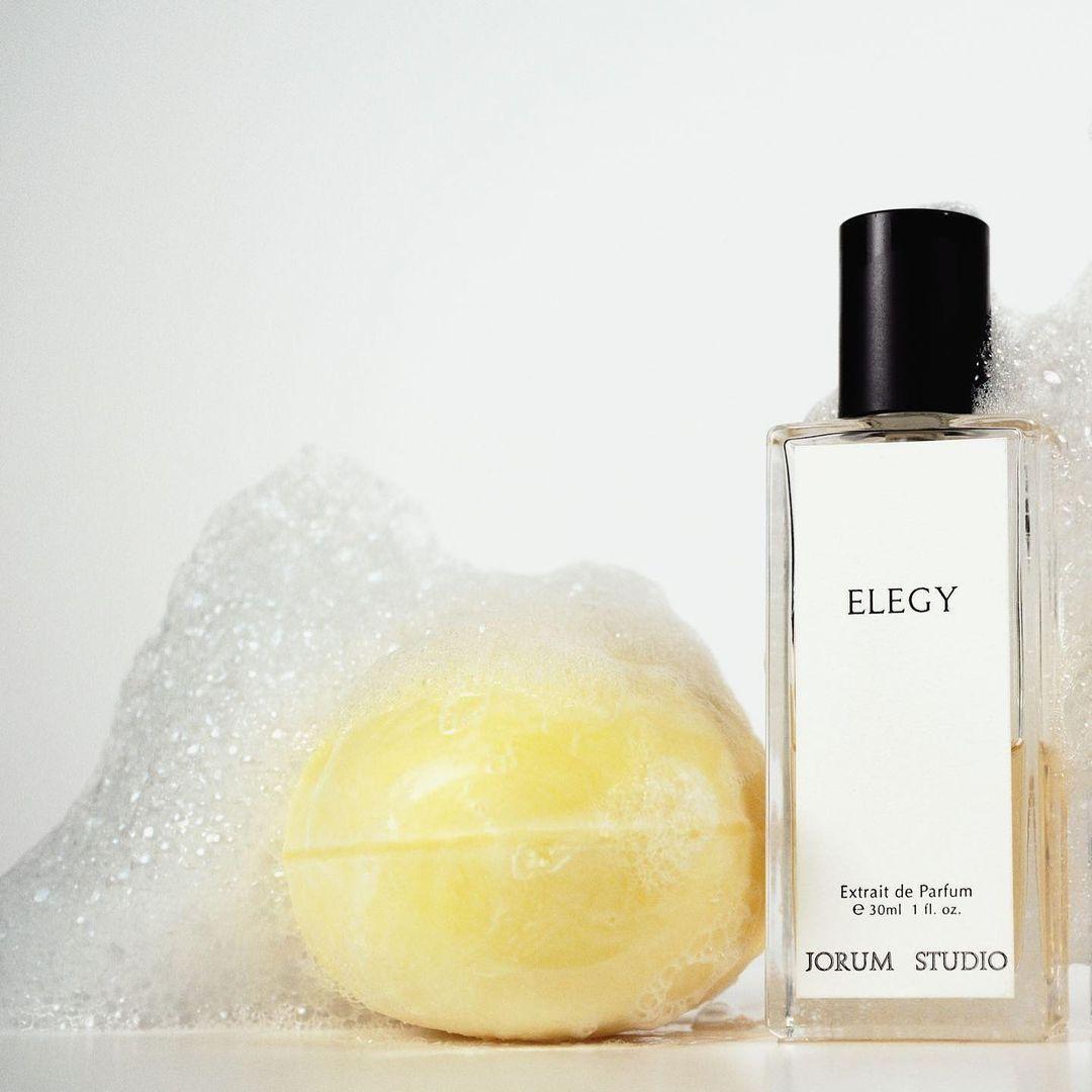 Afbeelding van het parfum Elegy van het merk Jorum Studio