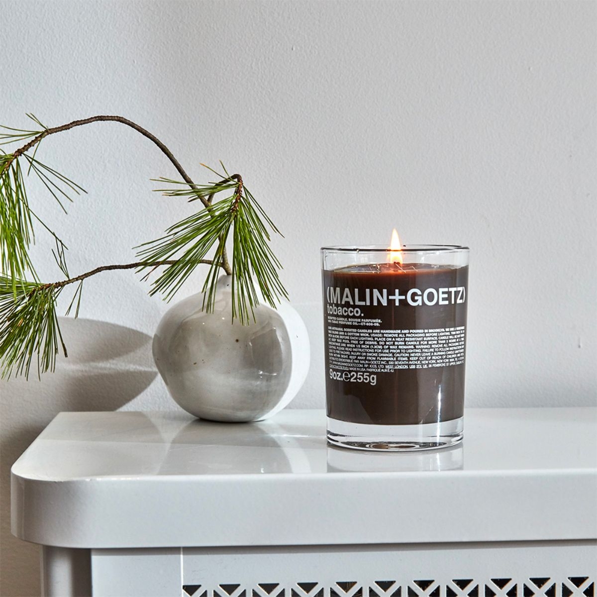 Malin+Goetz - Tobacco scented candle 260g