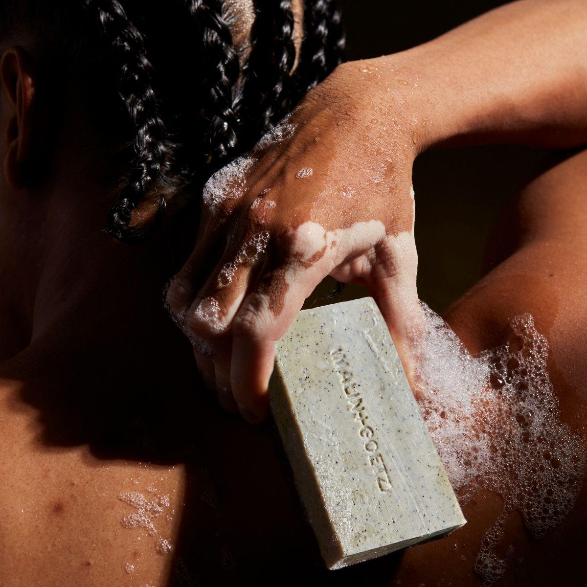 Malin + Goetz - Mandelic Acid Exfoliating Bar Eucalyptus