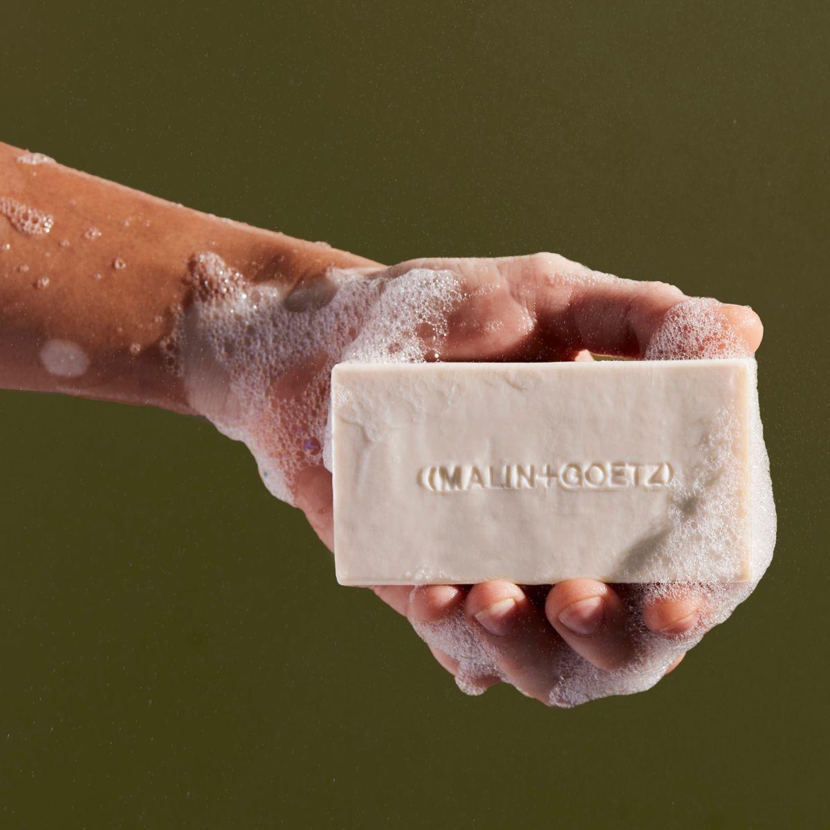 Malin + Goetz - Vitamin b5 hydrating bar dark rum