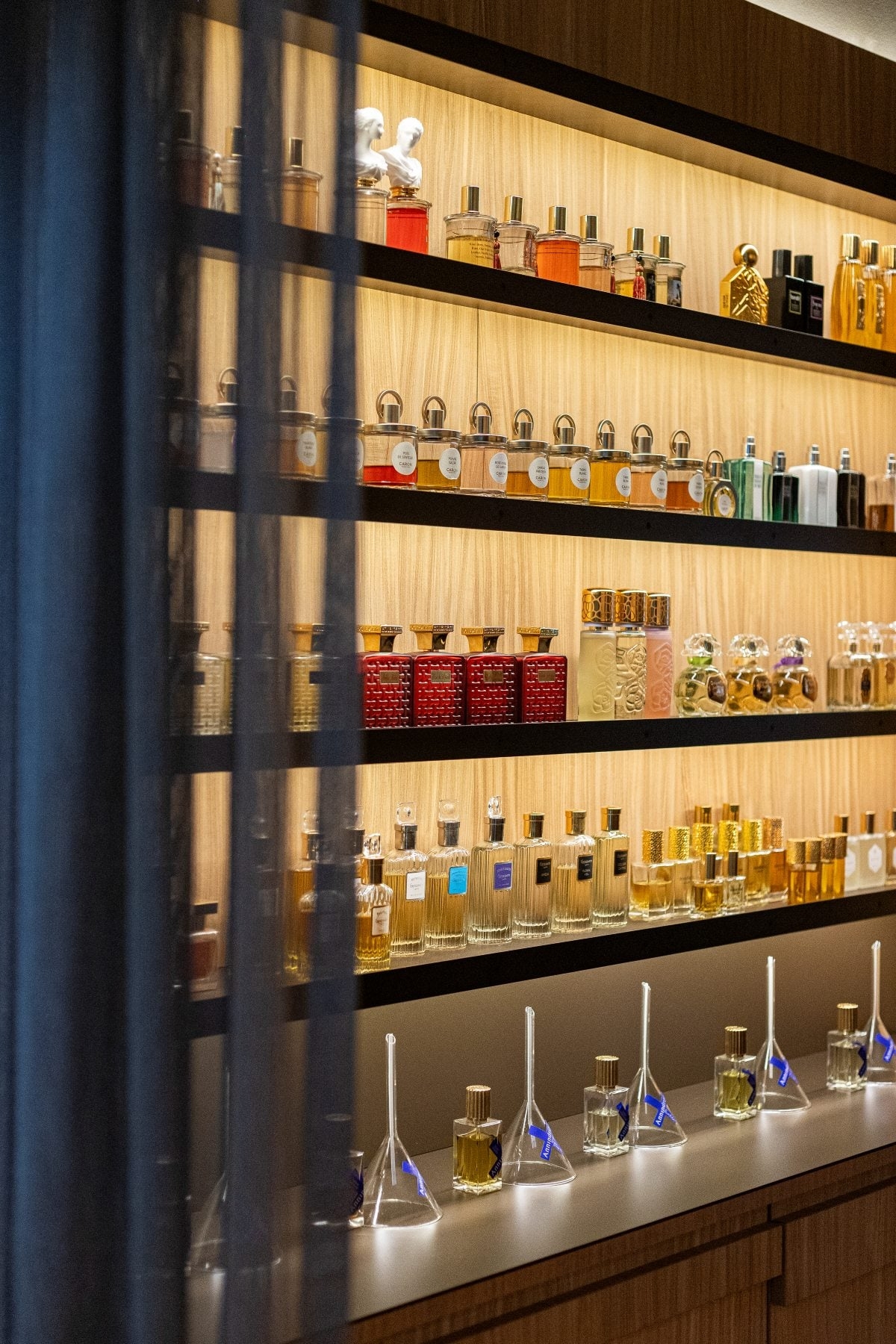 Perfume Lounge - store - boetiek