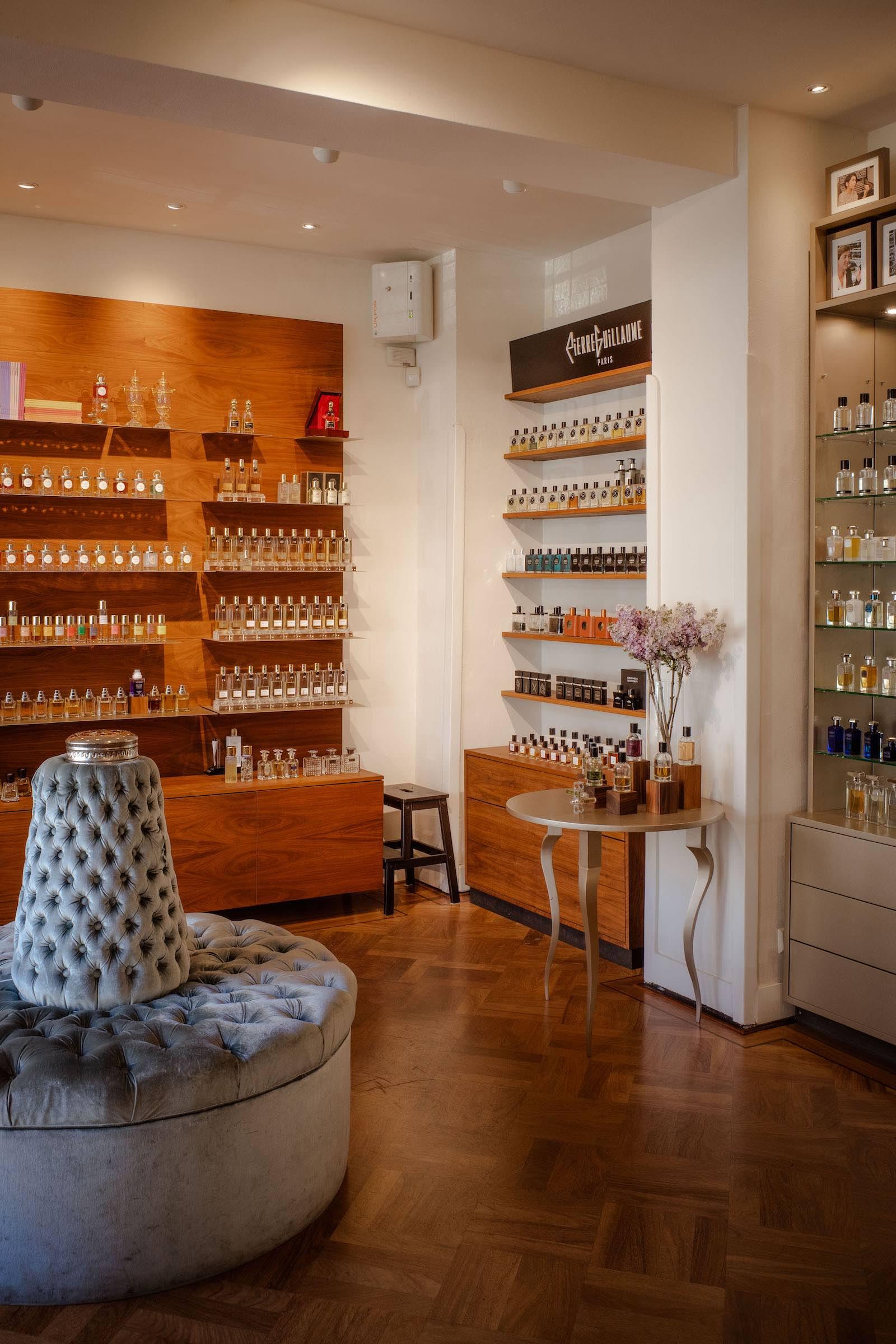 Perfume Lounge Amsterdam - shop inside