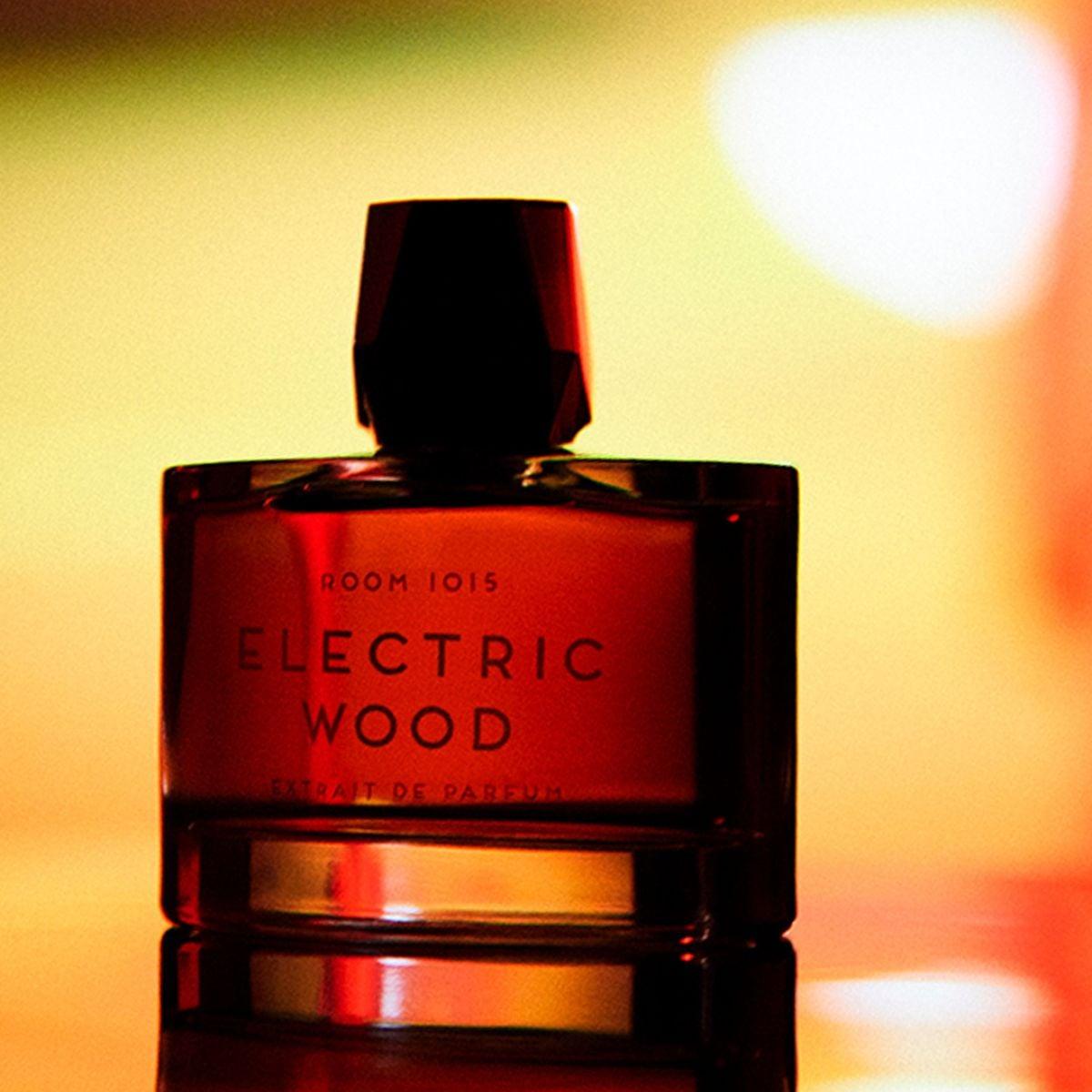 Room1015 – ELECTRIC WOOD Extrait de Parfum