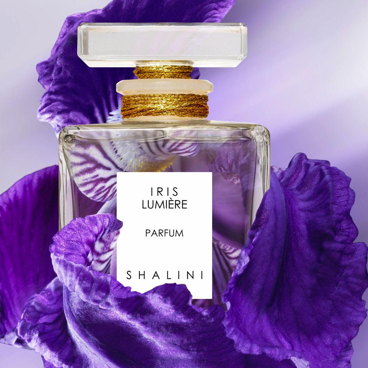 Shalini  - Iris Lumiere glass stopper